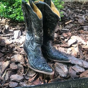 Corral Vintage cowboy boots size 6